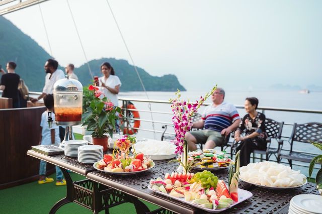 Halong bay cruise -Ninh Binh Sightseeing 2 days