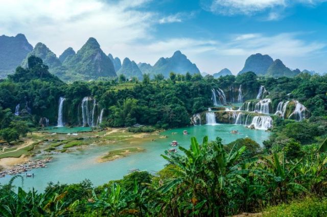 Cao Bang Ban Gioc Waterfalls -  Ba Be lake 3day/2 night