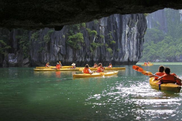 Halong bay 4star cruise -Ninh Binh Sightseeing 3-days trip