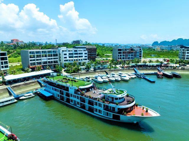 4day/3night Ninh Binh Sightseeing - HaLong bay cruise with balcony  