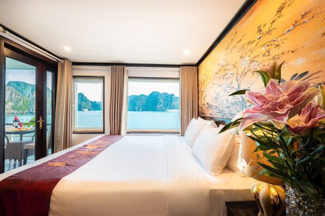 HaiLong bay cruise balcony - Ninh Binh Sightseeing  3day/2 night