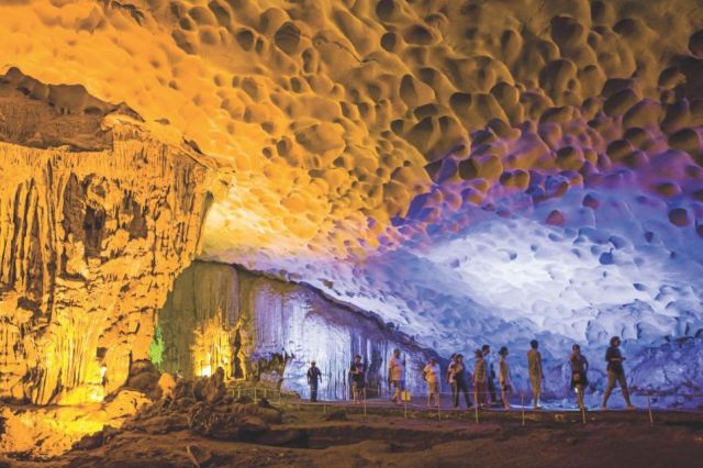 Excursion de 6 jours : Croisière à la baie d'Halong - Ninh Binh - Hue - Hoi An - Da Nang