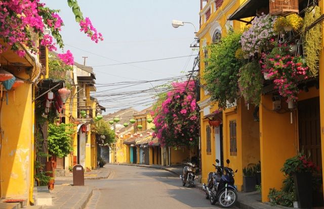 Excursion de 6 jours : Croisière à la baie d'Halong - Ninh Binh - Hue - Hoi An - Da Nang