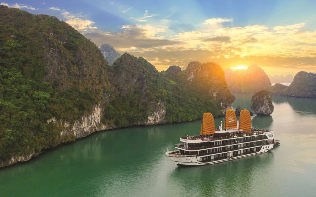 Départ à Ha Noi : Excursion de 3 jours à Ninh Binh et croisière 5 étoiles à la baie de LanHa